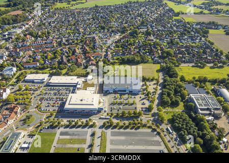 Luftaufnahme, Westpress Arena, Beta Finanz Eissportarena Hamm, Lidl Supermarkt, Wohngebiet, Uentrop, Hamm, Ruhrgebiet, Nordrhein-Westfalen, GE Stockfoto