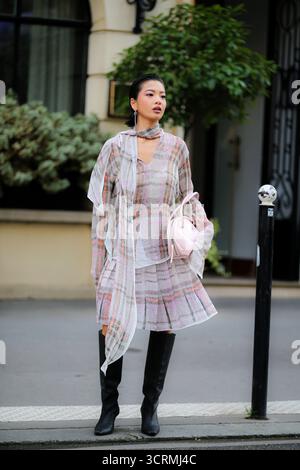Gast bei der Acne Studio Show während der Paris Fashion Week Damenbekleidung Frühjahr/Sommer 2026, Collège des Bernardins, Paris, Frankreich (Constance Bugaut/SPP) Credit: SPP Sport Press Photo. /Alamy Live News Stockfoto