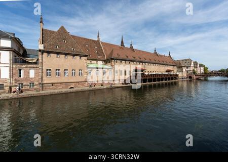 Pont du Corbeau und das alte Zollhaus, Straßburg, Frankreich Stockfoto