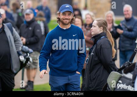 Carnoustie, Schottland. Oktober 2025. Der Engländer Tommy Fleetwood in der ersten Runde der Alfred Dunhill Links Championship. Quelle: Tim Gray/Alamy Live News Stockfoto