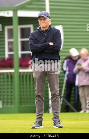 Carnoustie, Schottland. Oktober 2025. Hollywood-Legende Michael Douglas während der ersten Runde der Alfred Dunhill Links Championship. Quelle: Tim Gray/Alamy Live News Stockfoto