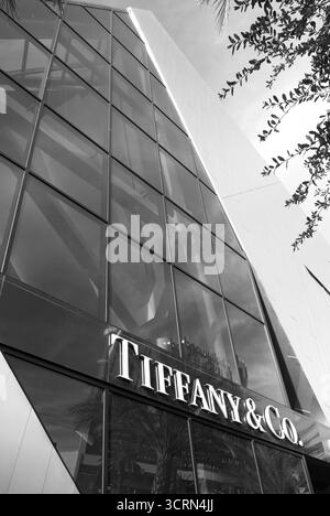 Gucci Boutique bei Tiffany & Co., Shops at Crystals, CityCenter, Las Vegas, Nevada, USA. Stockfoto