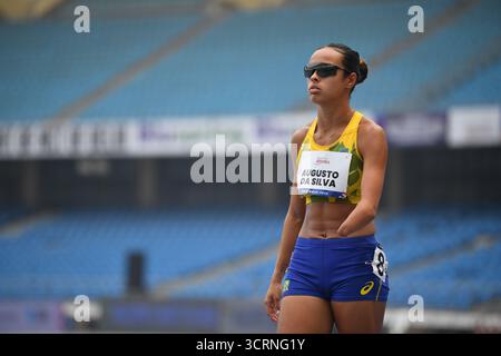 Neu-Delhi, Indien. 2. Oktober 2025. Augusto da silva aus Brasilien gewann Gold in der 400mm T47 der Frauen, Anastasia Soloveva von neutralen para Athleten gewann Silber und Ross Jule aus Deutschland erhielt Bronze im Jawaharlal nehru Stadium während der Weltmeisterschaft 2025 in Neu-delhi, Indien Stockfoto