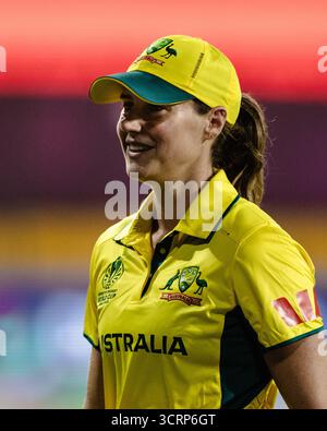 Indore, Indien. Oktober 2025. Holkar Stadium, Indore 1. Oktober 2025: Ellyse Perry aus Australien während des ICC Frauen-ODI-Weltmeisterschaftsspiels zwischen Australien und Neuseeland im Holkar Stadium in Indore, Indien (Unnati Naidu/SPP) Credit: SPP Sport Press Photo. /Alamy Live News Stockfoto