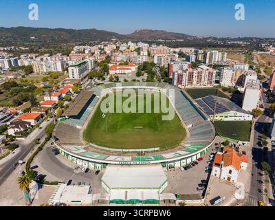 Aus der Vogelperspektive des örtlichen Fußballstadions Stockfoto