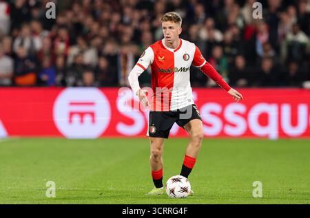 Rotterdam, Niederlande. Oktober 2025. ROTTERDAM, NIEDERLANDE - 2. OKTOBER: Gijs Smal of Feyenoord im Stadion Feijenoord am 2. Oktober 2025 in Rotterdam. (Foto von Hans van der Valk/Orange Pictures) Credit: Orange Pics BV/Alamy Live News Stockfoto