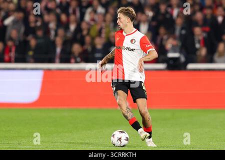 Rotterdam, Niederlande. Oktober 2025. ROTTERDAM, NIEDERLANDE - 2. OKTOBER: Luciano Valente aus Feyenoord in Aktion während der UEFA Europa League, League-Phase, MD2-Spiel zwischen Feyenoord und Aston Villa im Stadion Feijenoord am 2. Oktober 2025 in Rotterdam, Niederlande. (Foto von Hans van der Valk/Orange Pictures) Credit: Orange Pics BV/Alamy Live News Stockfoto