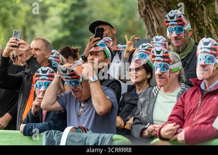 Pontypool, UK SEPTEMBER 06: Fans von Geraint Thomas von GB und Team INEOS Grenadiers vor der 21. Tour of Britain 2025, Stage 5 Pontypool to the Tumble Stockfoto