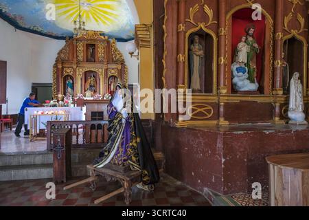 Catarina, Nicaragua - 2. Oktober 2025: Kirche der Heiligen Katharina von Alexandria in Catarina, Nicaragua. Stockfoto