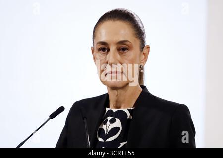 Nicht exklusiv: Die mexikanische Präsidentin Claudia Sheinbaum Pardo spricht über die Regulierung, Überwachung, den Transport und die Verteilung von Gas oder Kraftstoffen durch Stockfoto
