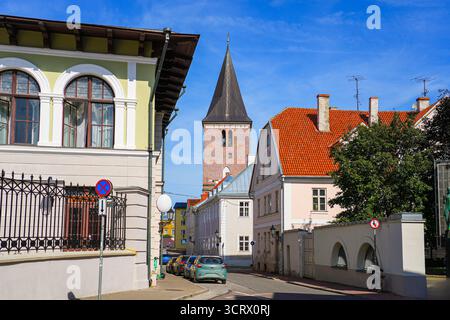 St. John's Church in Tartu, Estland - Ziegelsteingotische lutherische Kirche, die Johannes dem Täufer gewidmet ist Stockfoto