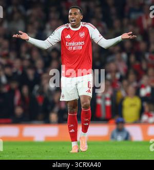 London, Großbritannien. Oktober 2025. Arsenal gegen Olympiakos - Champions League - Emirates Stadium - London. Gabriel in Aktion. Bildnachweis: Mark Pain / Alamy Live News Stockfoto