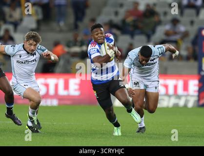 3. Oktober 2025, Kapstadt, Westkap, Südafrika: Stormers' WANDISILE SIMELANE während des United Rugby Championship Matches zwischen den Stormers und Ospreys im Eröffnungsspiel der United Rugby Championship im Cape Town Stadium in Kapstadt, Südafrika. (Kreditbild: © Bertram Malgas/ZUMA Press Wire) NUR REDAKTIONELLE VERWENDUNG! Nicht für kommerzielle ZWECKE! Stockfoto