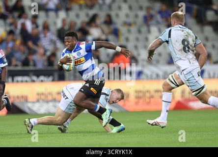 3. Oktober 2025, Kapstadt, Westkap, Südafrika: Stormers' WANDISILE SIMELANE während des United Rugby Championship Matches zwischen den Stormers und Ospreys im Eröffnungsspiel der United Rugby Championship im Cape Town Stadium in Kapstadt, Südafrika. (Kreditbild: © Bertram Malgas/ZUMA Press Wire) NUR REDAKTIONELLE VERWENDUNG! Nicht für kommerzielle ZWECKE! Stockfoto