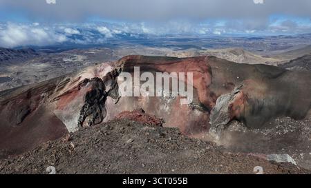 Dies ist der Rote Krater des Tongariro-Nationalparks. Stockfoto