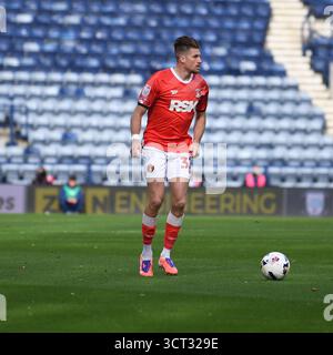 Preston, England. Oktober 2025. Reece Burke während der Sky Bet EFL Championship zwischen Preston North End und Charlton Athletic im Deepdale Stadium, Preston. Kyle Andrews/Alamy Live News Stockfoto
