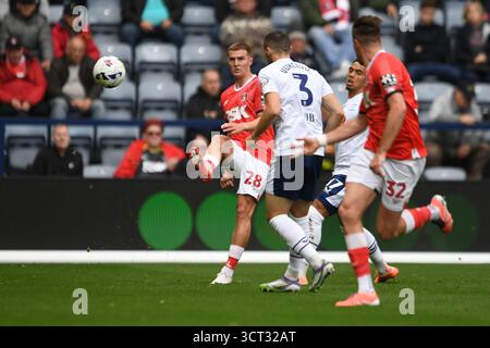 Preston, England. Oktober 2025. James Bree während der Sky Bet EFL Championship zwischen Preston North End und Charlton Athletic im Deepdale Stadium in Preston. Kyle Andrews/Alamy Live News Stockfoto