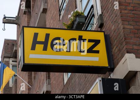 Werbetafel Hertz In Amsterdam Niederlande 2-10-2025 Stockfoto