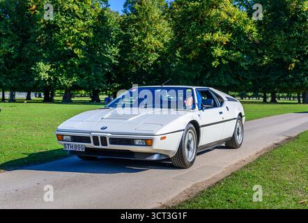 Ankunft in Hampton Court für den Concours of Elegance 2025 Stockfoto