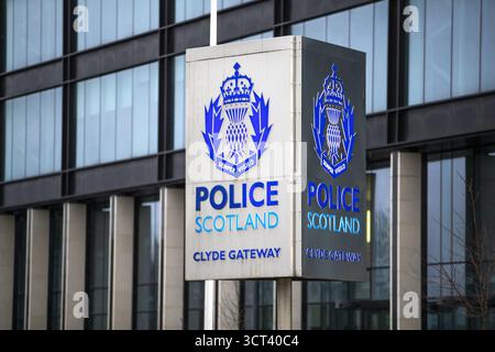 EMBARGOED BIS 0001 SONNTAG 5. OKTOBER Aktenfoto vom 05. Mai 01/20 der Polizei Schottland Clyde Gateway Hauptquartier in Dalmarnock, Glasgow. Fast jeder 20 Polizeibeamte in ganz Schottland kann nach neuen Daten aufgrund abgelaufener Sicherheitsschulung nicht mehr eingesetzt werden. Die von der Polizei Schottland veröffentlichten Zahlen zeigen, dass es im August 2025 582 Offiziere gibt, deren Sicherheitsschulung abgelaufen ist. Ausgabedatum: Sonntag, 5. Oktober 2025. Stockfoto