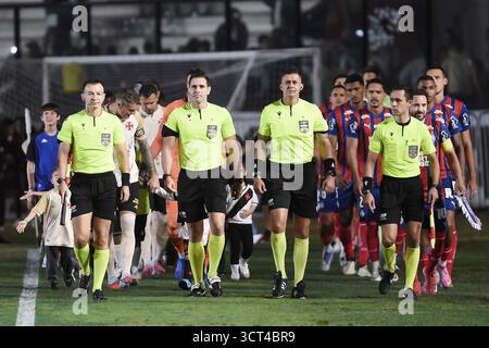 Rio de Janeiro, Brasilien, 24. September 2025. Fußballschiedsrichter beim Spiel Vasco gegen Bahia für den Brasilien-Cup 2025 im Stadion São Januário. Stockfoto