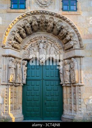 Portal des St. Jerome College auf dem Obrador-Platz, Santiago de Compostela Stockfoto