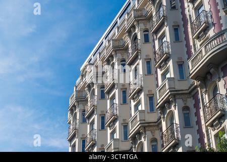 09.09.2025 - Batumi, Georgia - Fassade des Carlton Cannes Hotels Stockfoto