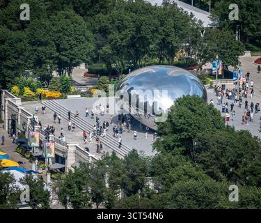 The Bean (Cloud Gate) aus Sicht des Cliffdwellers Club in Chicago Stockfoto