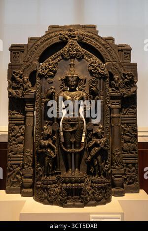 Goldene Statue der hinduistischen Göttin Durga im Museum Stockfoto