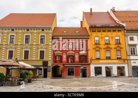 Malerische Gebäude am Hauptstrand der Stadt Maribor, Slowenien. Stockfoto