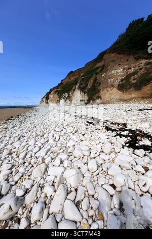 Blick auf die Sewerby Cliffs und Foreshore, Sewerby Village, East Riding of Yorkshire, England, Großbritannien Stockfoto