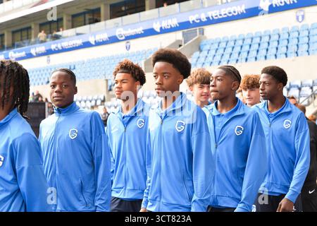 Genk, Belgien. Oktober 2025. Jugendspieler von KRC Genk, vor einem Fußballspiel zwischen KRC Genk und FCV Dender EH, am Sonntag, den 5. Oktober 2025 in Genk, einem Spiel des 10. Tages der ersten Liga der Jupiler Pro League 2025-2026 der belgischen Meisterschaft. BELGA FOTO JILL DELSAUX Credit: Belga News Agency/Alamy Live News Stockfoto