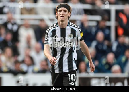Anthony Gordon aus Newcastle wurde während des Premier League-Spiels Newcastle United gegen Nottingham Forest im St. James's Park, Newcastle, Vereinigtes Königreich, 5. Oktober 2025 (Foto: Mark Cosgrove/News Images) Stockfoto
