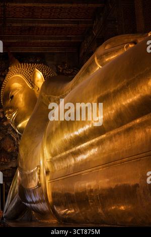 Der liegende Buddha, Wat Pho, Bangkok, Thailand Stockfoto