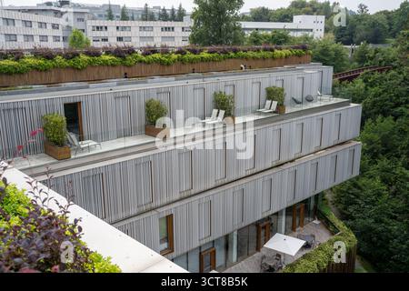 San Sebastian Spanien - 16. August 2025: ARIMA Hotel in San Sebastian Spanien größtes passives Energiegebäude der Welt Stockfoto