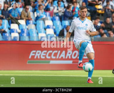 Neapel, Kampanien, ITALIEN. Oktober 2025. Sam Baukema vom SSC Napoli während des Fußballspiels der italienischen Serie A 2025/26 zwischen dem SSC Napoli und Genua am 5. Oktober 2025 im Diego Armando Maradona Stadion in Neapel.Bild: (Foto: © Fabio Sasso/ZUMA Press Wire) NUR REDAKTIONELLE VERWENDUNG! Nicht für kommerzielle ZWECKE! Quelle: ZUMA Press, Inc./Alamy Live News Stockfoto