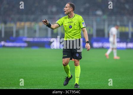 Mailand, Italien. Oktober 2025. Schiedsrichter Ermanno Feliciani wurde 2025/26 während des Fußballspiels der Serie A zwischen dem FC Internazionale und US Cremonese im San Siro Stadium gesehen Stockfoto