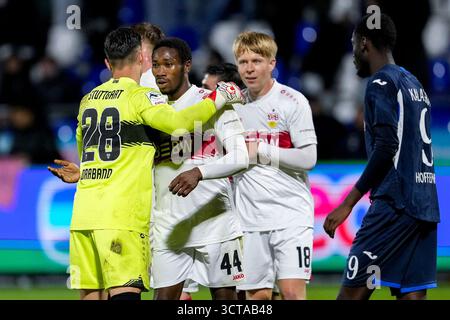 Sinsheim, Deutschland. Oktober 2025. v.li.: Dominik Draband (Torwart, VfB II, 28), Mohamed Sankoh (VfB II, 44), Julian Lüers (VfB II, 18), Spieler vom VfB Stuttgart II (U21), Jubel nach dem Schlusspfiff, Freude über den Sieg, Sieger, Gewinner, jubelt, jubeln, fröhlich, positiv, freut sich, freuen, optimistisch, Highlight, Action, Aktion, 05.10.2025, Sinsheim (Deutschland), Fussball, 3. LIGA, TSG 1899 HOFFENHEIM II - VFB STUTTGART II, DFB/DFL-VORSCHRIFTEN VERBIETEN DIE VERWENDUNG VON FOTOGRAFIEN ALS BILDSEQUENZEN UND/ODER QUASI-VIDEO. Quelle: dpa/Alamy Live News Stockfoto