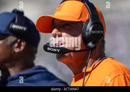 Philadelphia, Pa, USA, 5. Oktober 2025. SEAN PAYTON Coach der Denver Broncos Coach während eines fünften Spiels zwischen den Philadelphia Eagles und den Denver Broncos Sonntag, 5. Oktober 2025; im Lincoln Financial Field in Philadelphia, PA. (Kreditbild: © Saquan Stimpson/ZUMA Press Wire) NUR REDAKTIONELLE VERWENDUNG! Nicht für kommerzielle ZWECKE! Stockfoto