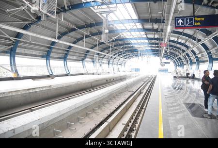 Patna, Indien. Oktober 2025. PATNA, INDIEN - 5. OKTOBER: Letzte Vorbereitung der Patna Metro Rail am 5. Oktober 2025 in Patna, Indien. (Foto: Santosh Kumar/Hindustan Times/SIPA USA) Credit: SIPA USA/Alamy Live News Stockfoto