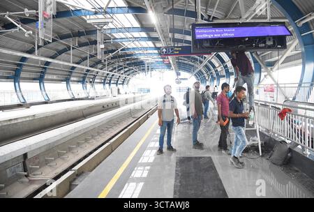 Patna, Indien. Oktober 2025. PATNA, INDIEN - 5. OKTOBER: Letzte Vorbereitung der Patna Metro Rail am 5. Oktober 2025 in Patna, Indien. (Foto: Santosh Kumar/Hindustan Times/SIPA USA) Credit: SIPA USA/Alamy Live News Stockfoto