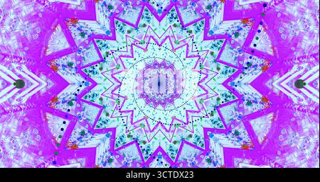 Ein lebendiges Kaleidoskop-Design zeigt eine Reihe von hellen Farben und komplizierten Mustern. Die geometrischen Formen bilden ein faszinierendes visuelles Erlebnis Stockfoto