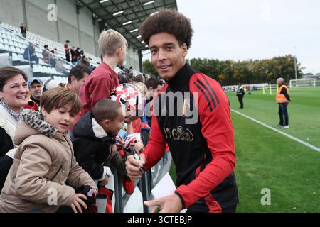 Tubize, Belgien. Oktober 2025. Der belgische Axel Witsel wurde während eines offenen Trainings der Red Devils, der belgischen Fußballnationalmannschaft, auf dem Proximus Basecamp in Tubize am Montag, den 6. Oktober 2025, dargestellt. Die Mannschaft bereitet sich auf die Spiele gegen Nordmazedonien (10/10) und Wales (13/10) vor. BELGA PHOTO VIRGINIE LEFOUR Credit: Belga News Agency/Alamy Live News Stockfoto
