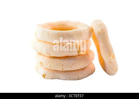 Avoador, auch bekannt als Stärkekekeks, goma Biscuit, Windkekse, peta, Xiringa oder Flying Biscuit, hergestellt aus Maniokstärke, auch bekannt als Maniokstärke. Stockfoto