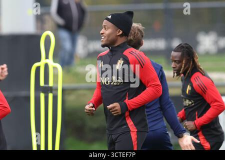 Tubize, Belgien. Oktober 2025. Michy Batshuayi aus Belgien wurde während eines offenen Trainings der Red Devils, der belgischen Fußballnationalmannschaft, auf dem Proximus Basecamp in Tubize am Montag, den 6. Oktober 2025, gezeigt. Die Mannschaft bereitet sich auf die Spiele gegen Nordmazedonien (10/10) und Wales (13/10) vor. BELGA FOTO BRUNO FAHY Credit: Belga News Agency/Alamy Live News Stockfoto