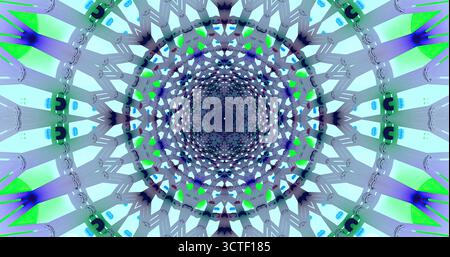 Dieses Kunstwerk zeigt ein lebendiges, kompliziertes Muster, das einem digitalen Mandala ähnelt. Es verfügt über symmetrische Formen in Blau und Grün, wodurch ein mes erzeugt wird Stockfoto