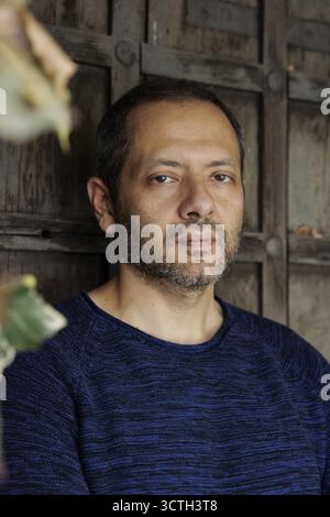 Porträt von Omar El Akkad 09/2025 ©Isabella de Maddalena/opale.Photo Stockfoto