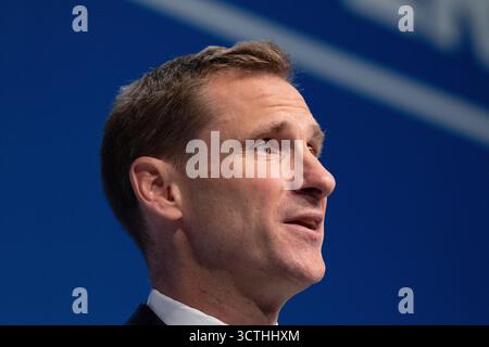 Manchester, Großbritannien. Oktober 2025. Manchester, Großbritannien. Oktober 2025. Chris Philip Parlamentsabgeordneter Conservative Shadow Home Secretary spricht auf der MANCHESTER Conservative Conference, 2025 Bild: Garyrobertsphotography Credit: GaryRobertsphotography/Alamy Live News Stockfoto