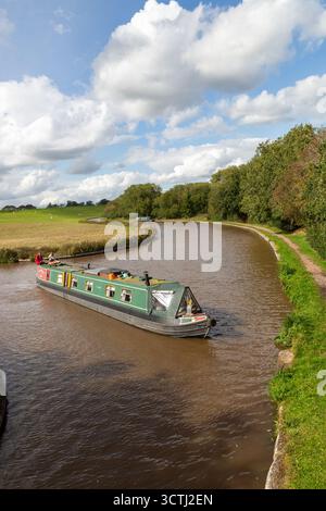 Kanalboote auf dem Shropshire Union Canal bei Hurleston Junction in der Nähe von Nantwich, Cheshire, England Stockfoto