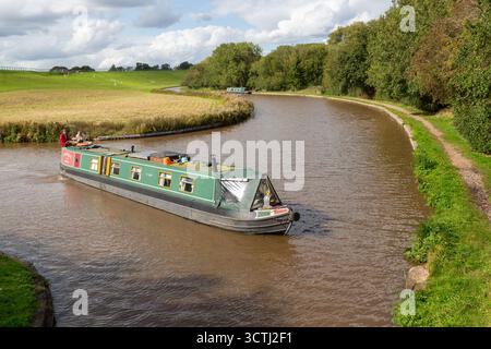 Kanalboote auf dem Shropshire Union Canal bei Hurleston Junction in der Nähe von Nantwich, Cheshire, England Stockfoto